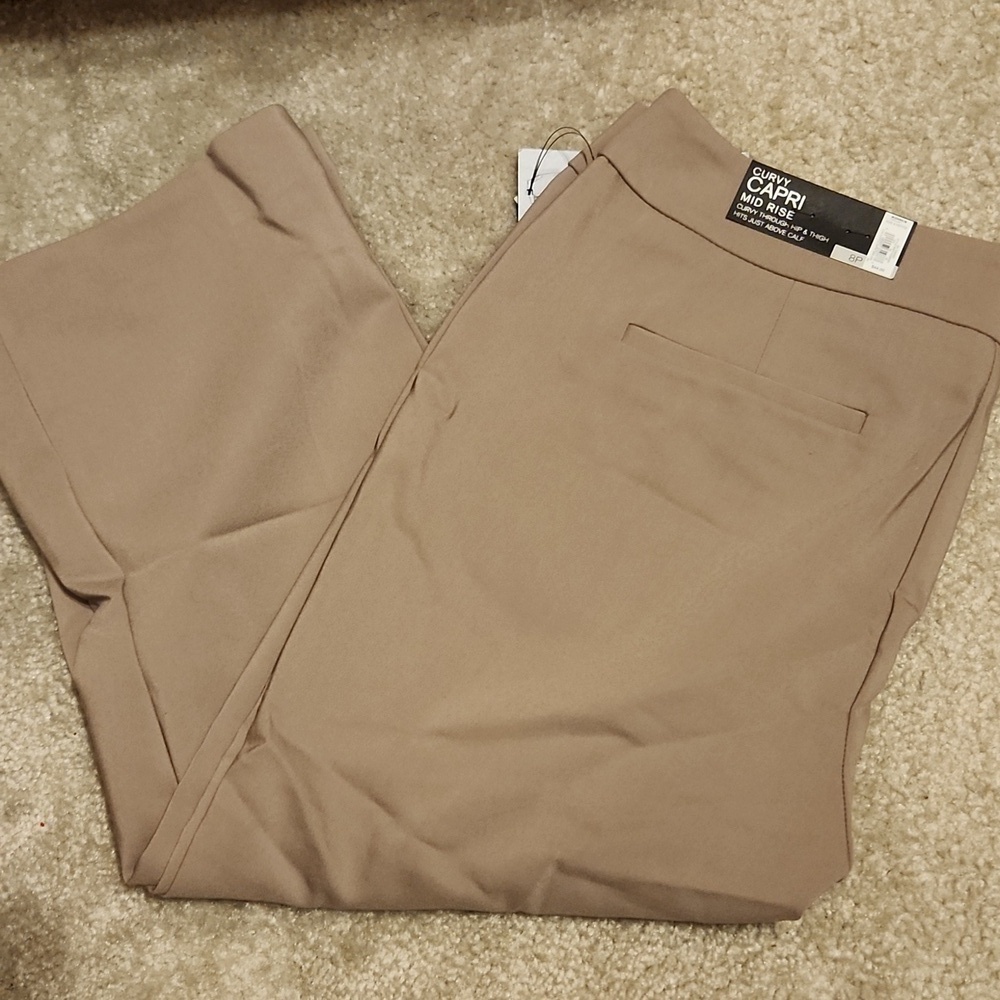 Apt 9 Capri Pants Womens Size 8 Petite Mid Rise Tan New